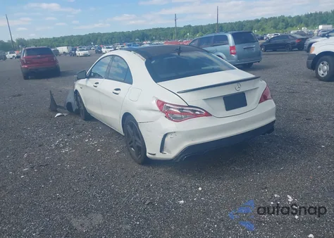 2014 Mercedes-Benz Cla 250 4Matic z USA, uszkodzony, nr VIN WDDSJ4GB4EN137298